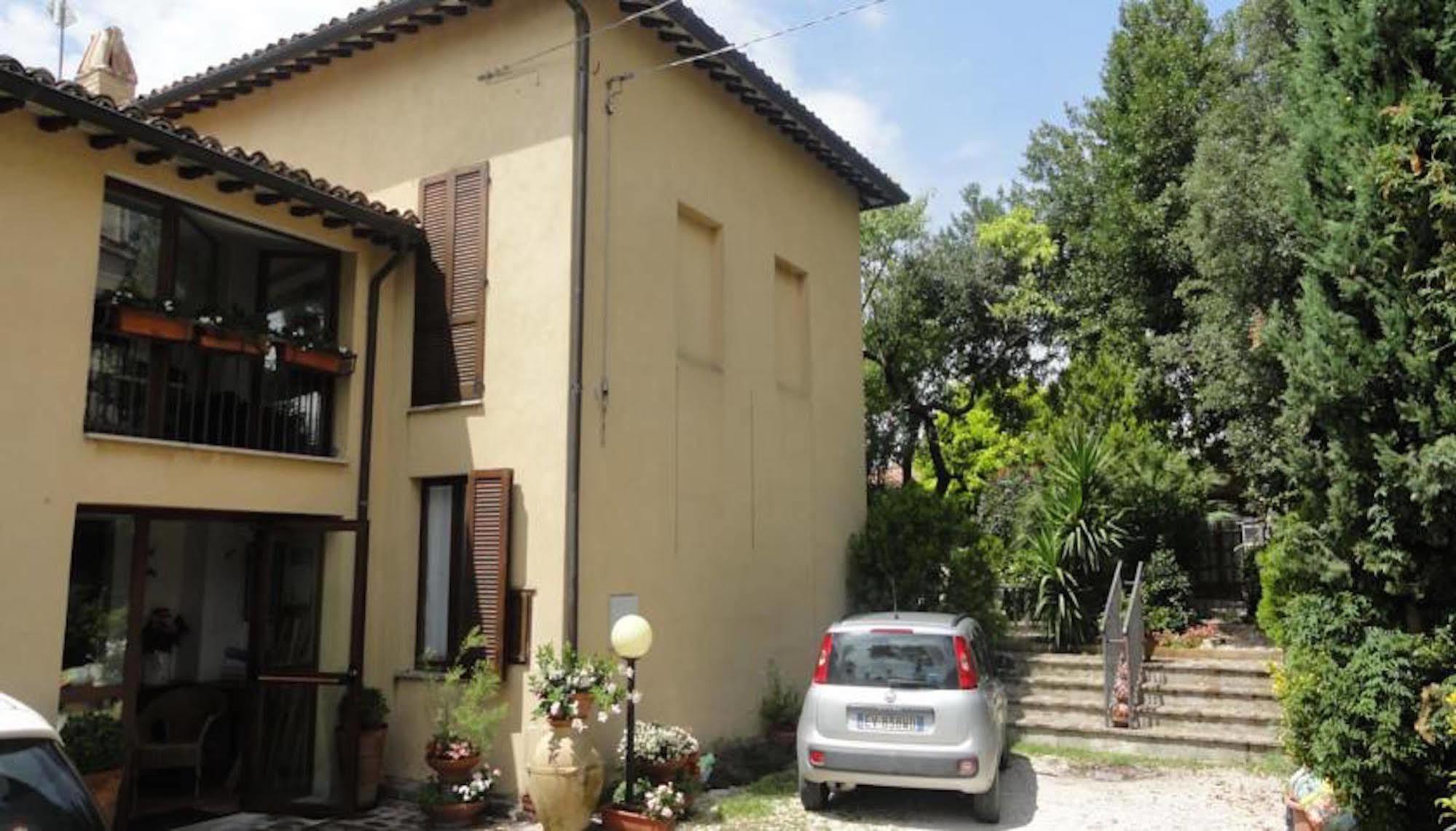 La Terrazza Di Spello Aparthotel Exterior photo